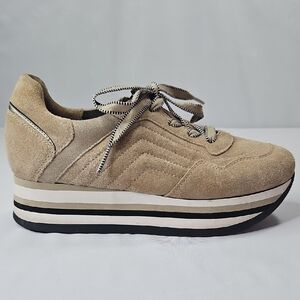 Softwaves Women's Tan Platform Wedge Athletic Sneakers Size 36